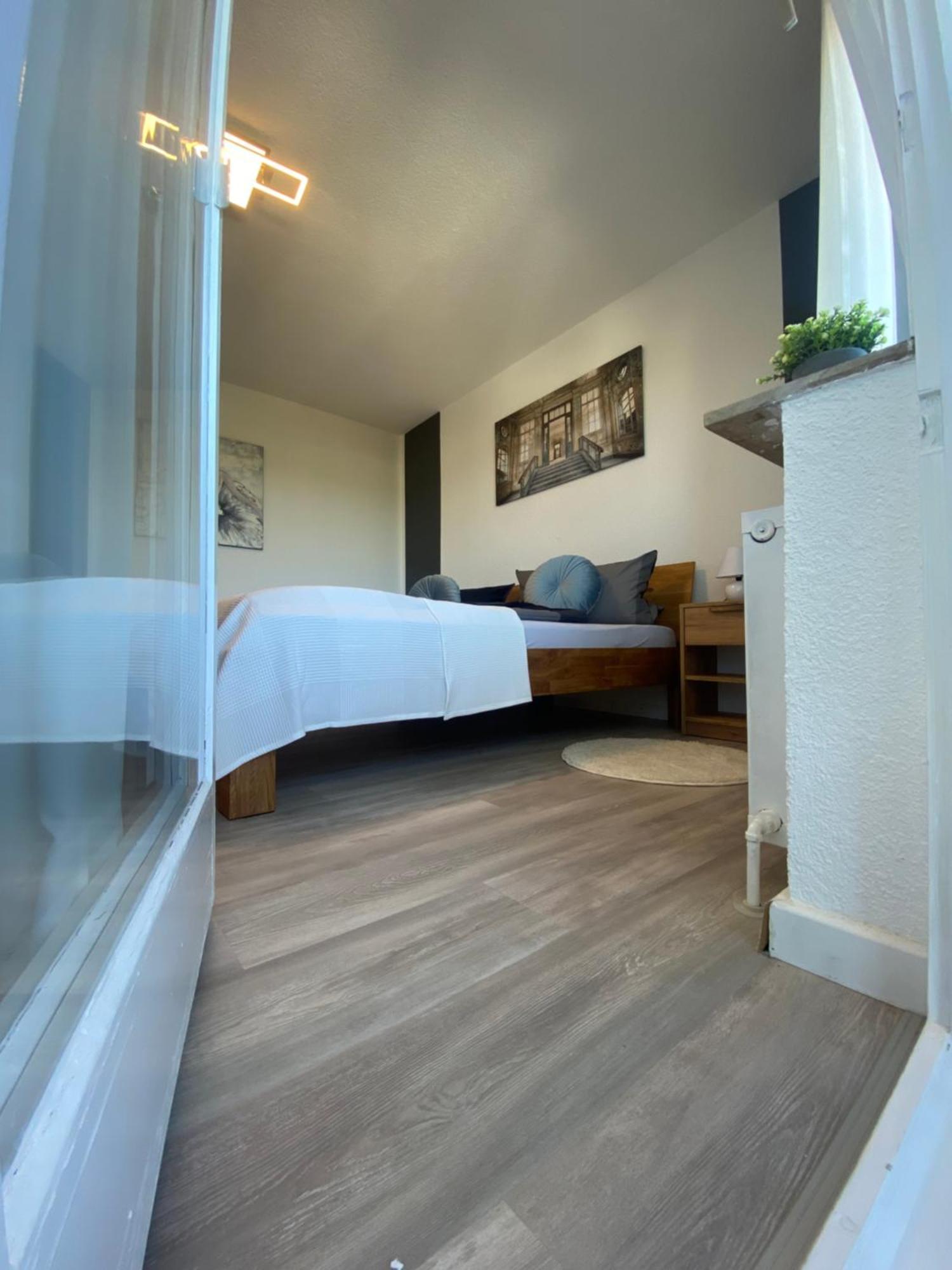 Apartment- Metzingen Метцинген Екстер'єр фото